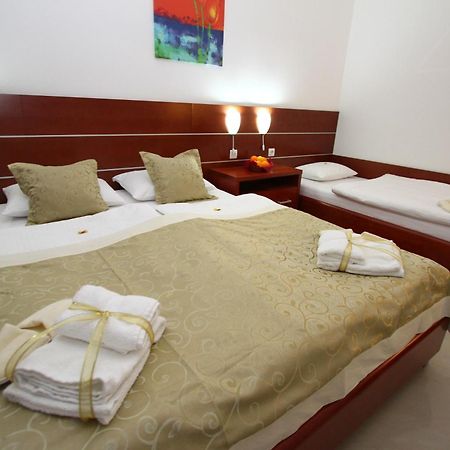 Guesthouse Villa Inn 수보티차 외부 사진